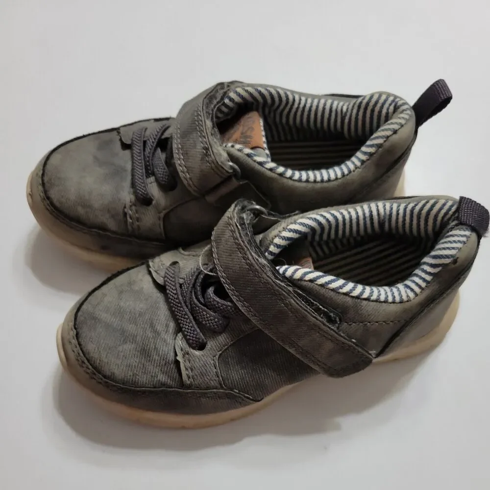 Oshkosh Bgosh Boys 9 Casual‎ Sneaker Black Low Top Hook & Loop Lace Up Comfort
